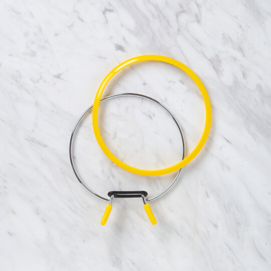 Aanmoediging ironie registreren Nurge Metal Spring Tension Ring with Yellow Plastic Frame Embroidery Hoop,  126 mm - Hobiumyarns
