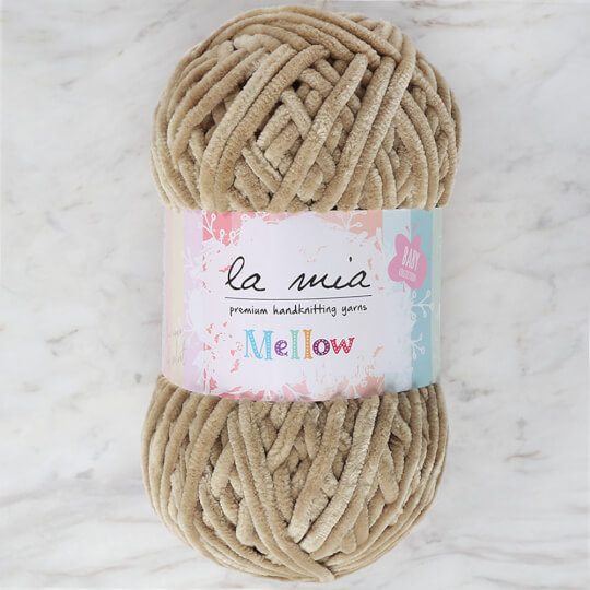 La Mia Mellow Chenille Yarn, Beige - 952