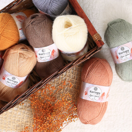 Cream Angora Merino Wool Hand Spun Yarn. 2 ply - Brush Creek Wool Works