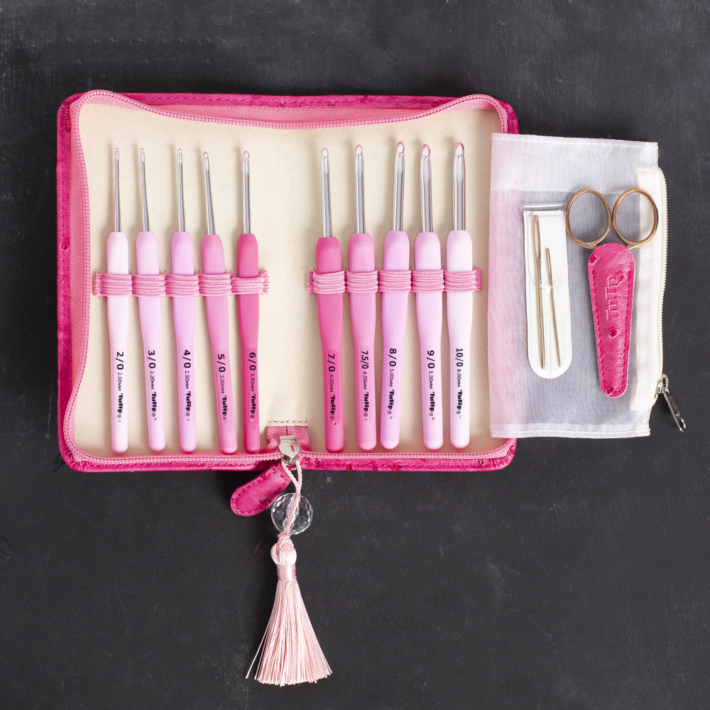 Tulip Etimo Rose Crochet Hook with Cushion Grip Set